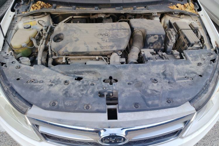 Used BYD Surui 2014 1.5TID Automatic Flagship Model Engine Bay