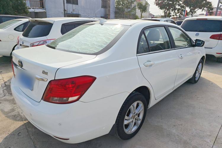 Used BYD Surui 2014 1.5L Manual Luxury Model Exterior 3