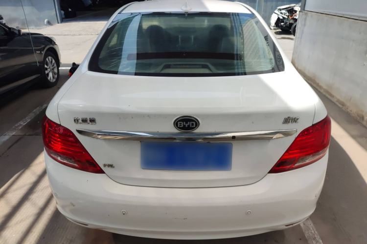 Used BYD Surui 2014 1.5L Manual Luxury Model Exterior 4