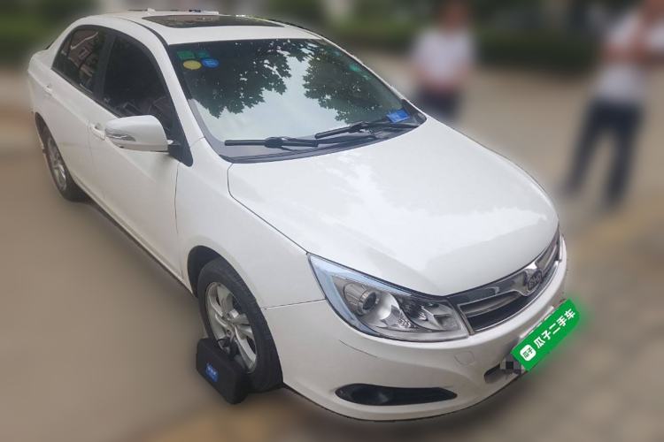 Used BYD Surui 2014 1.5L Manual Luxury Model Front Right 45 Deg