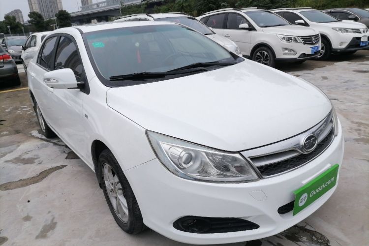 Used BYD Surui 2014 1.5L Manual Luxury Model Front Right 45 Deg