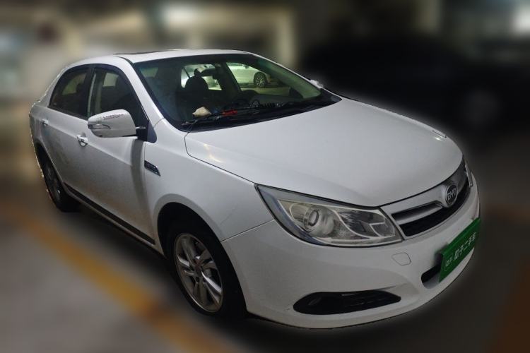Used BYD Surui 2014 1.5TI Manual Luxury Edition Front Right 45 Deg