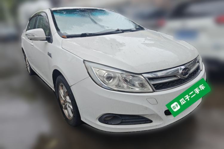 Used BYD Surui 2014 1.5TID Automatic Luxury Model Front Right 45 Deg