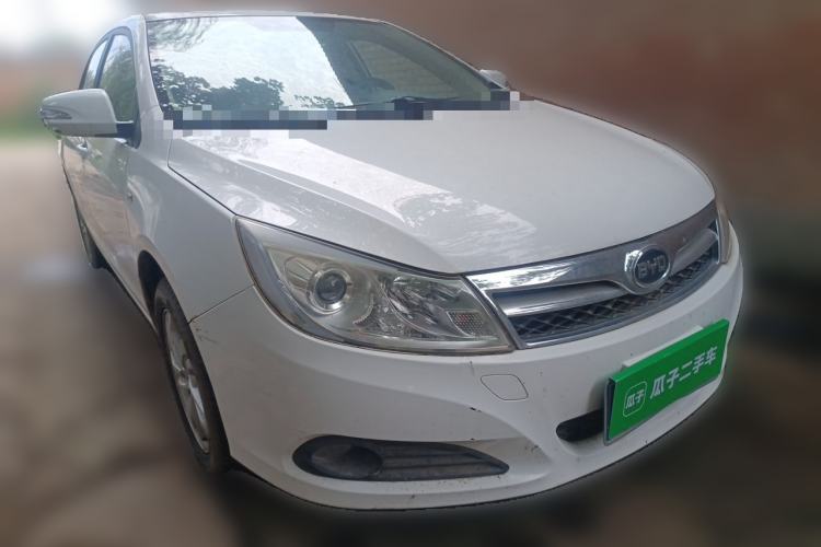 Used BYD Surui 2014 1.5L Manual Luxury Model Front Right 45 Deg