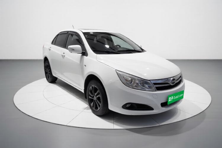 Used BYD Surui 2014 1.5L Manual Luxury Model Front Right 45 Deg