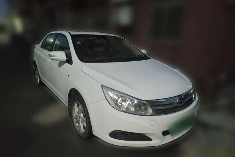 Used BYD Surui 2014 1.5L Manual Luxury Model Front Right 45 Deg