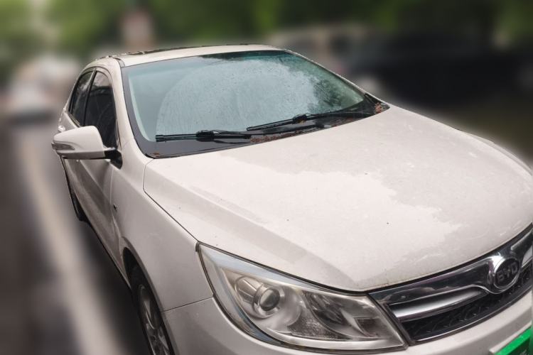 Used BYD Surui 2014 1.5L Manual Luxury Model Front Right 45 Deg