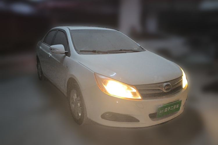 Used BYD Surui 2014 1.5L Manual Luxury Model Front Right 45 Deg