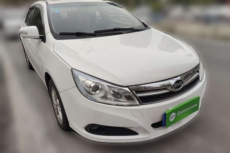 Used BYD Surui 2014 1.5L Automatic Luxury Model Front Right 45 Deg