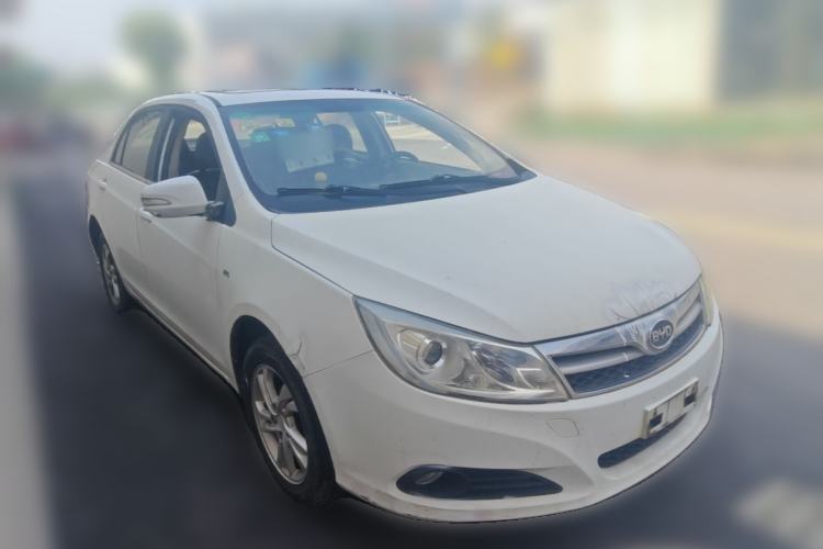 Used BYD Surui 2014 1.5L Manual Luxury Model Front Right 45 Deg