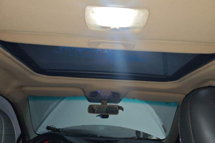 Used BYD Surui 2014 1.5TI Manual Luxury Edition Headliner