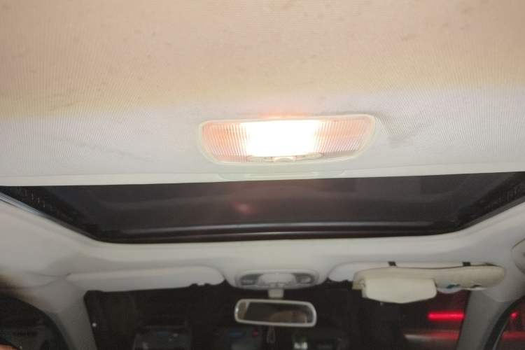 Used BYD Surui 2014 1.5TID Automatic Luxury Model Headliner