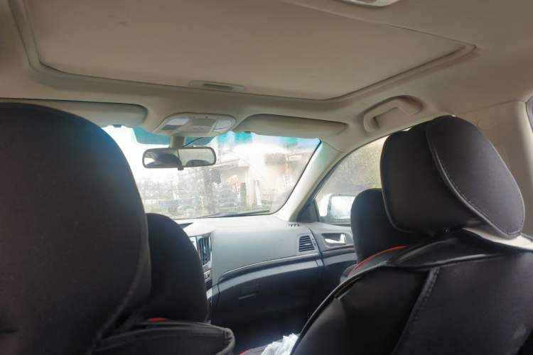 Used BYD Surui 2014 1.5TID Automatic Luxury Model Headliner