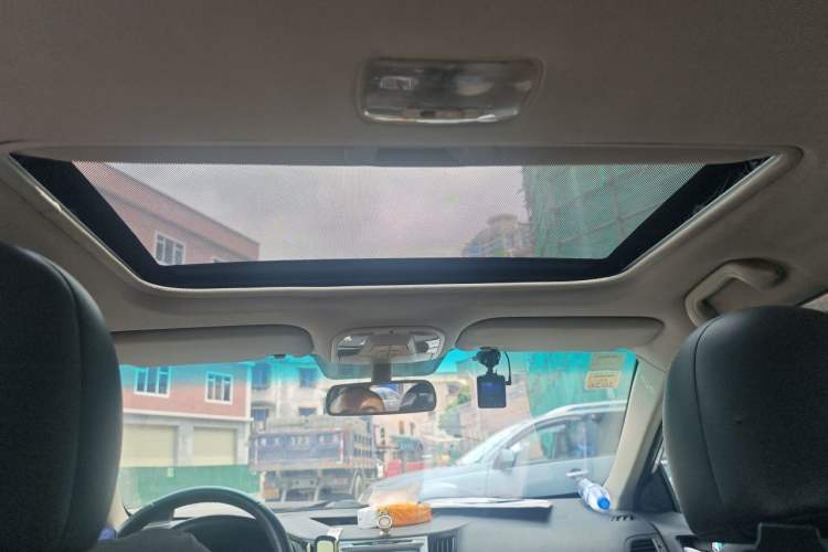 Used BYD Surui 2014 1.5L Automatic Luxury Model Headliner