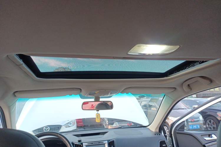 Used BYD Surui 2014 1.5L Manual Luxury Model Headliner