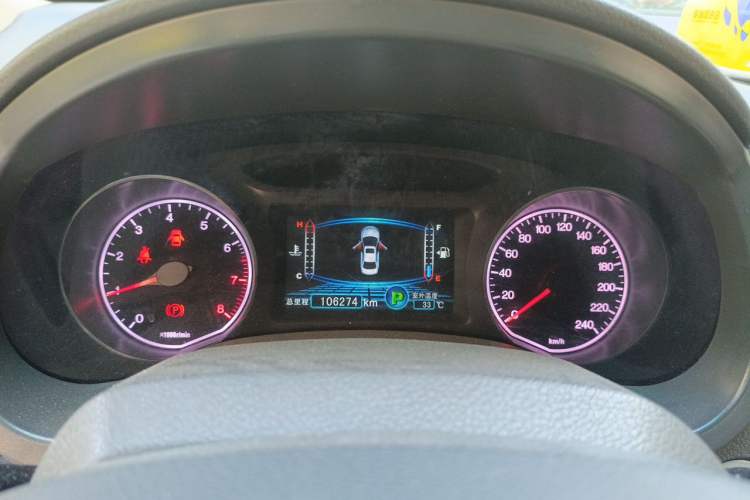Used BYD Surui 2014 1.5TID Automatic Luxury Model Instrument Cluster