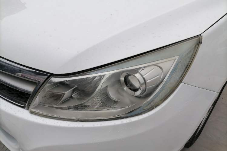 Used BYD Surui 2014 1.5L Manual Luxury Model Left Front Headlight