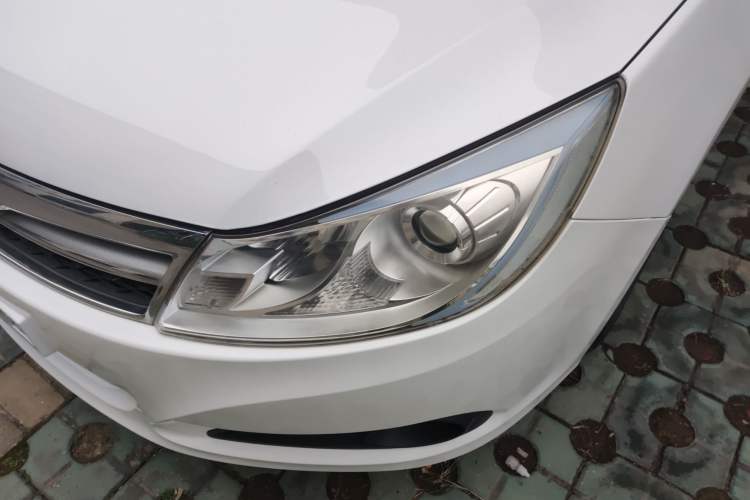 Used BYD Surui 2014 1.5L Manual Luxury Model Left Front Headlight