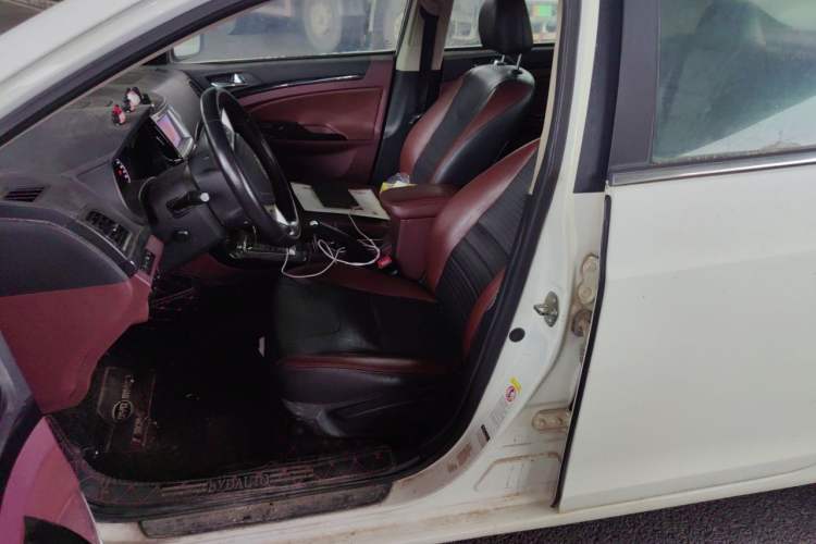 Used BYD Surui 2014 1.5L Automatic Luxury Model Left Front Seat