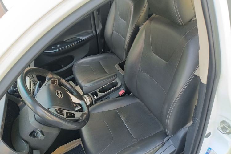 Used BYD Surui 2014 1.5TID Automatic Luxury Model Left Front Seat