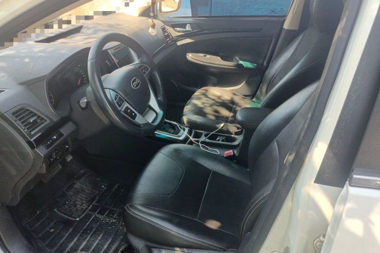 Used BYD Surui 2014 1.5TID Automatic Luxury Model Left Front Seat