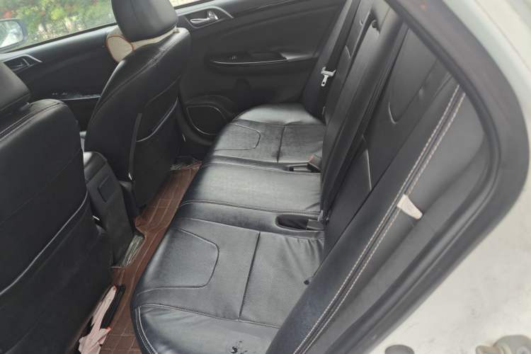 Used BYD Surui 2014 1.5TID Automatic Luxury Model Left Rear Seat