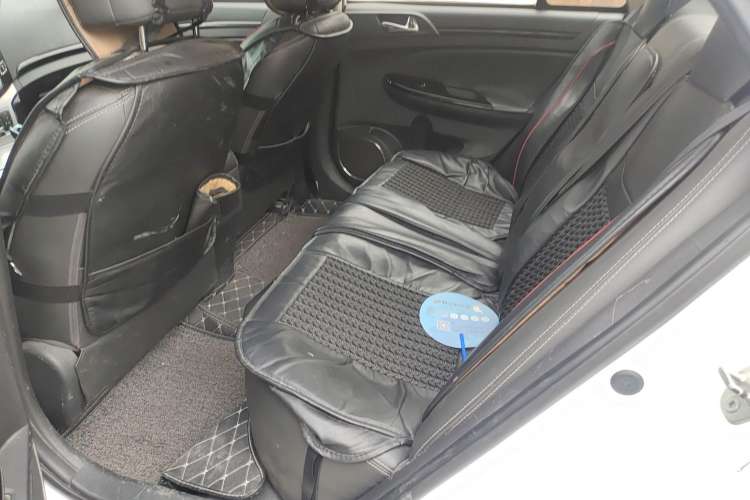 Used BYD Surui 2014 1.5L Automatic Luxury Model Left Rear Seat