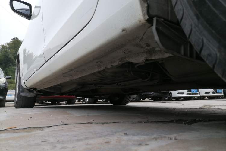 Used BYD Surui 2014 1.5L Manual Luxury Model Left Side Sill