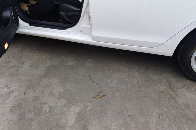 Used BYD Surui 2014 1.5L Manual Luxury Model Left Side Sill