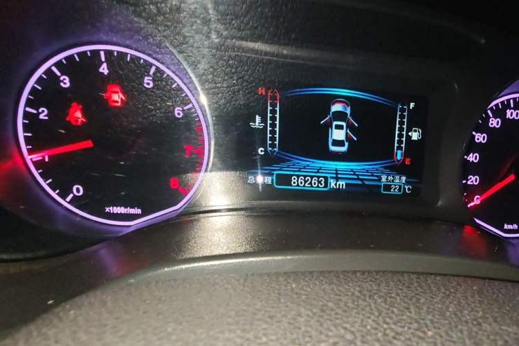 Used BYD Surui 2014 1.5TI Manual Luxury Edition Odometer Close Up