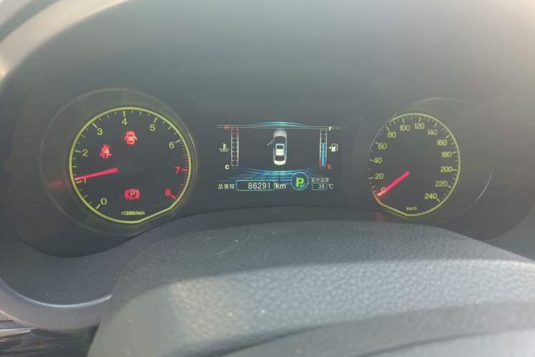 Used BYD Surui 2014 1.5TID Automatic Luxury Model Odometer Close Up