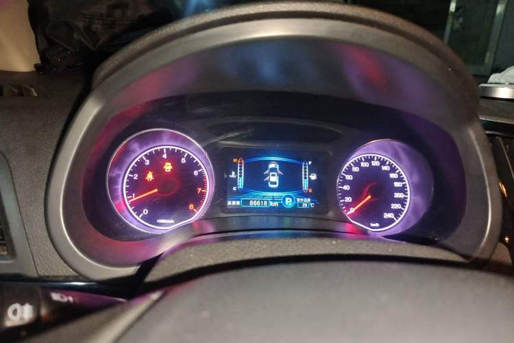Used BYD Surui 2014 1.5L Automatic Luxury Model Odometer Close Up