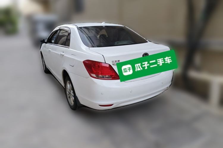 Used BYD Surui 2014 1.5L Manual Luxury Model Rear Left 45 Deg