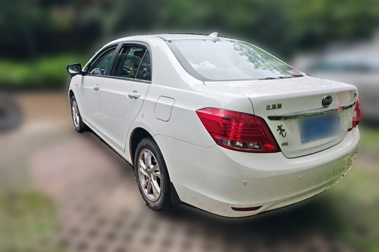Used BYD Surui 2014 1.5L Manual Luxury Model Rear Left 45 Deg