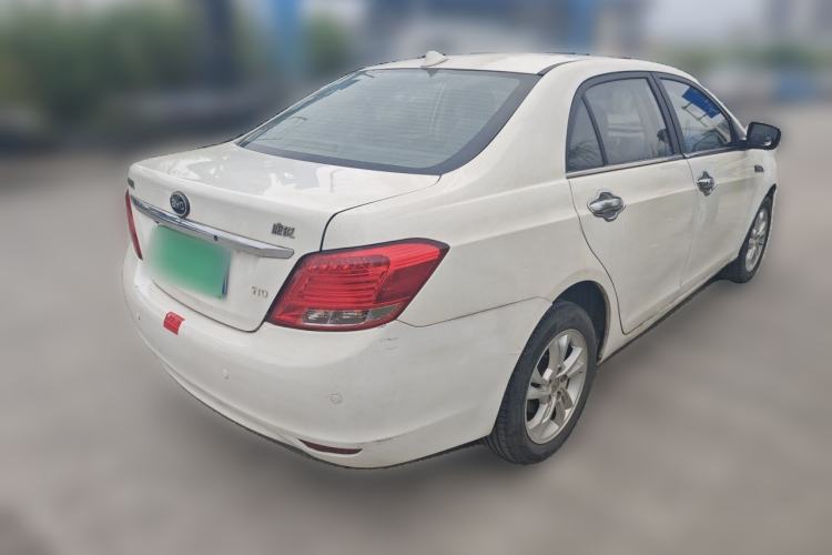 Used BYD Surui 2014 1.5TID Automatic Luxury Model Rear Right 45 Deg