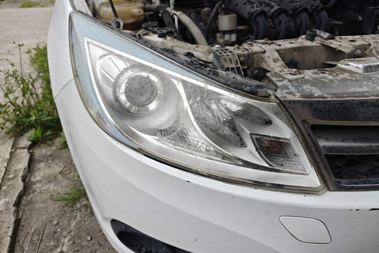 Used BYD Surui 2014 1.5L Manual Luxury Model Right Front Headlight