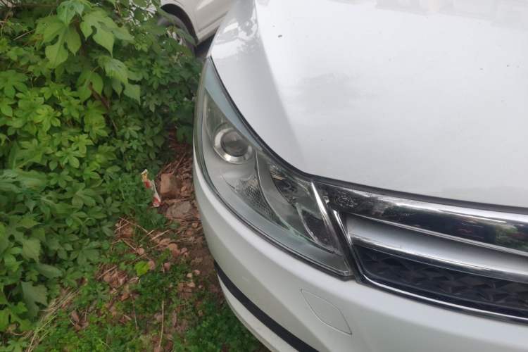 Used BYD Surui 2014 1.5L Manual Luxury Model Right Front Headlight