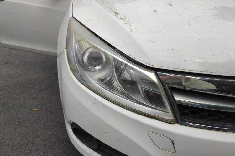 Used BYD Surui 2014 1.5L Manual Luxury Model Right Front Headlight