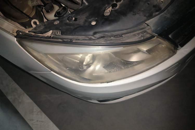Used BYD Surui 2014 1.5L Manual Luxury Model Right Front Headlight