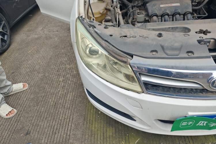 Used BYD Surui 2014 1.5L Manual Comfort Model Right Front Headlight