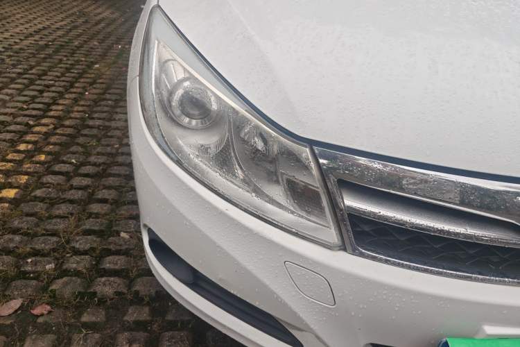 Used BYD Surui 2014 1.5L Manual Luxury Model Right Front Headlight