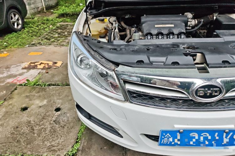 Used BYD Surui 2014 1.5L Manual Luxury Model Right Front Headlight