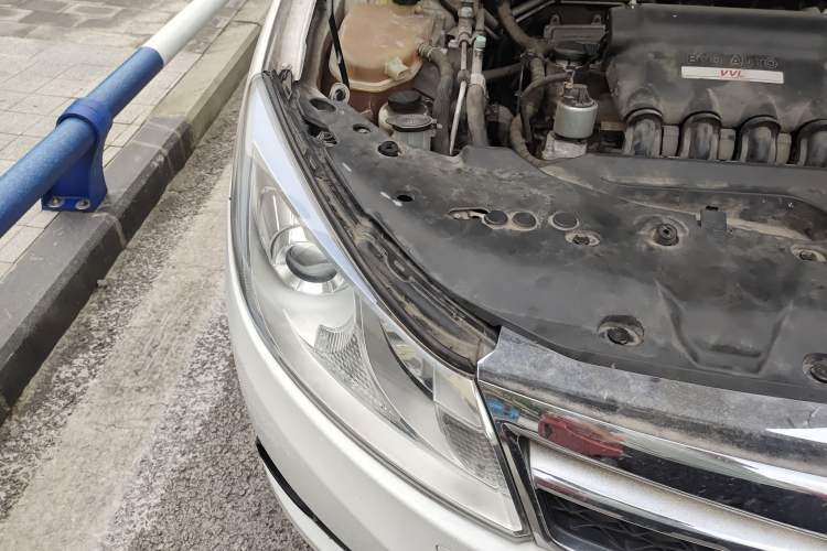 Used BYD Surui 2014 1.5L Automatic Luxury Model Right Front Headlight