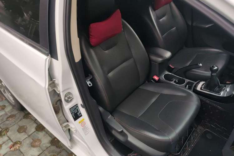 Used BYD Surui 2014 1.5L Manual Luxury Model Right Front Seat