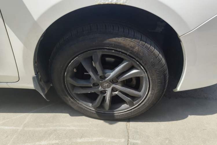 Used BYD Surui 2014 1.5L Manual Luxury Model Right Front Wheel Hub