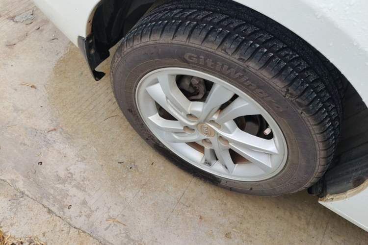 Used BYD Surui 2014 1.5L Manual Luxury Model Right Rear Wheel Hub