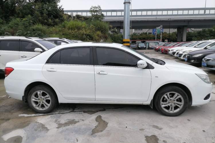Used BYD Surui 2014 1.5L Manual Luxury Model Right Side