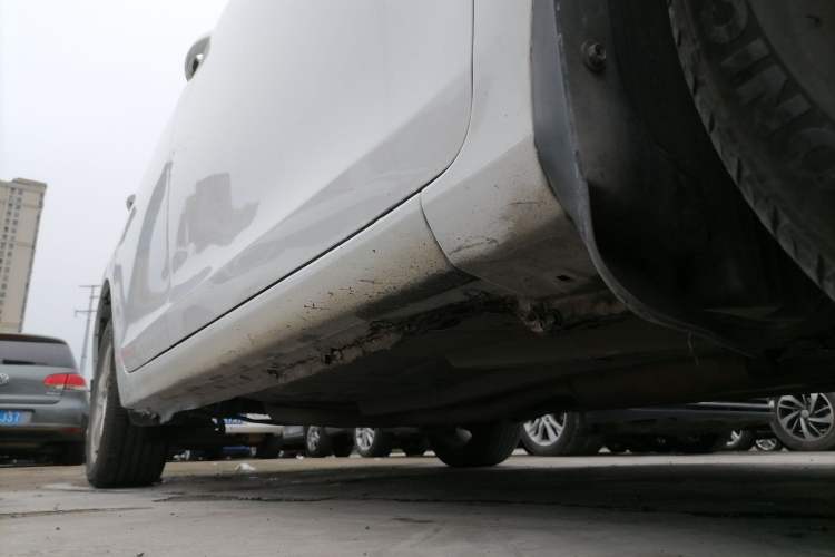 Used BYD Surui 2014 1.5L Manual Luxury Model Right Side Sill