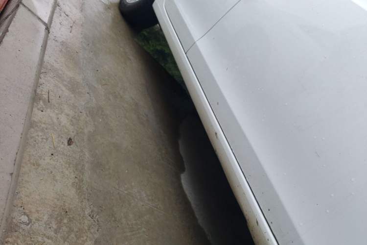 Used BYD Surui 2014 1.5L Manual Luxury Model Right Side Sill