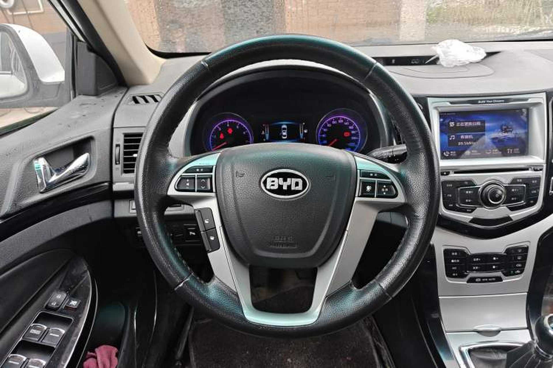 Used BYD Surui 2014 1.5L Manual Luxury Model Steering Wheel